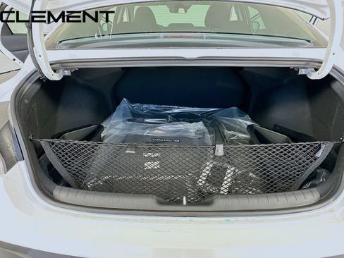 Certified 2026 Hyundai Elantra SE FWD image 11