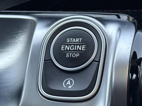 Used 2023 Mercedes-Benz GLB 250 image 25