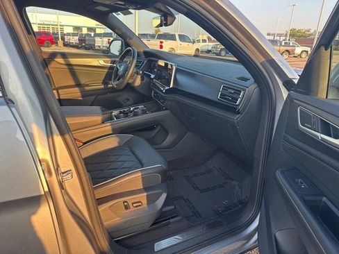 Used 2024 Volkswagen Atlas Cross Sport SEL Premium R-Line image 15