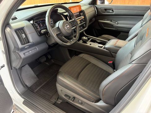 Used 2024 Nissan Pathfinder Rock Creek AWD/4WD image 2