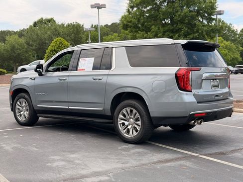 Used 2024 GMC Yukon XL Denali RWD image 11