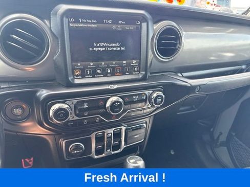 Used 2022 Jeep Gladiator Sport AWD/4WD image 6