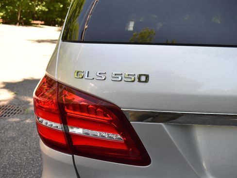 Used 2019 Mercedes-Benz GLS 550 4MATIC w/ Driver Assistance Package image 40