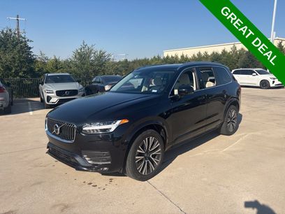 Used 2021 Volvo XC90 T6 Momentum w/ Advanced Package