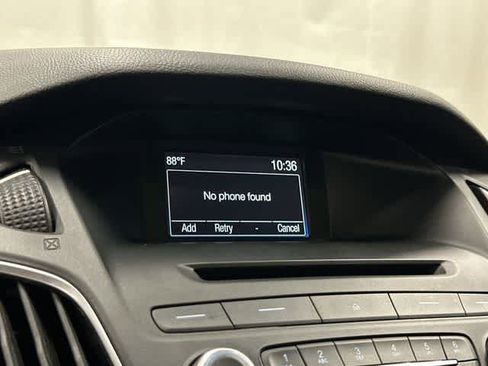 Used 2016 Ford Focus SE w/ Equipment Group 201A FWD image 22