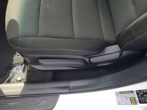 Used 2017 Kia Forte LX FWD image 17