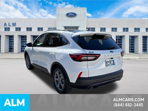 Used 2025 Ford Escape ST-Line w/ Equipment Group 301A image 9