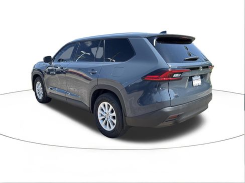 Used 2025 Toyota Grand Highlander AWD image 5