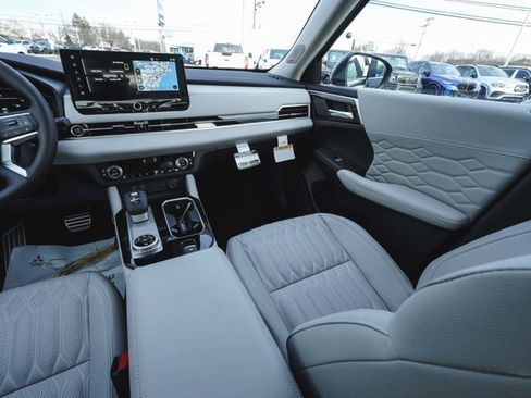 New 2026 Mitsubishi Outlander SEL image 43