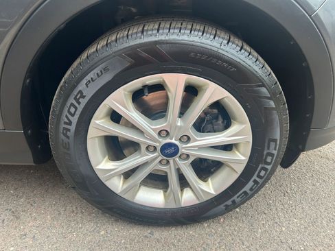Used 2018 Ford Escape SE w/ SE Sync 3 Package image 45