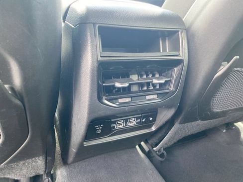 Used 2023 Jeep Grand Cherokee Limited AWD/4WD image 19