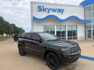 Used 2020 Jeep Grand Cherokee Altitude RWD video 1