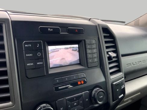 Used 2021 Ford F250 XL w/ Power Equipment Group AWD/4WD image 28