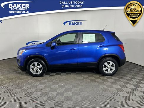 Used 2016 Chevrolet Trax LS w/ LPO, Cargo Package image 6