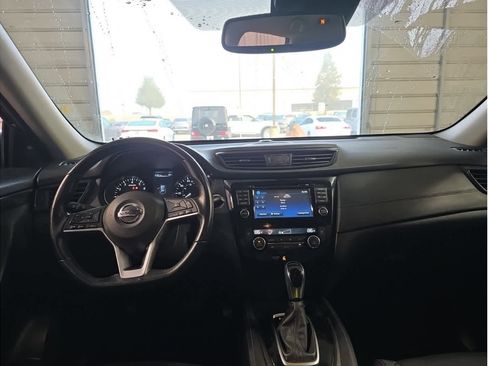 Used 2017 Nissan Rogue SL image 13