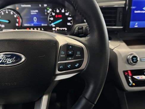 Used 2023 Ford Explorer XLT w/ Equipment Group 202A image 25