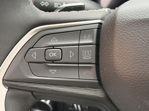 Certified 2023 Jeep Grand Cherokee Altitude image 23