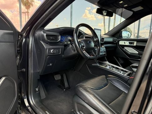Used 2020 Ford Explorer ST w/ Premium Technology Package AWD/4WD image 40