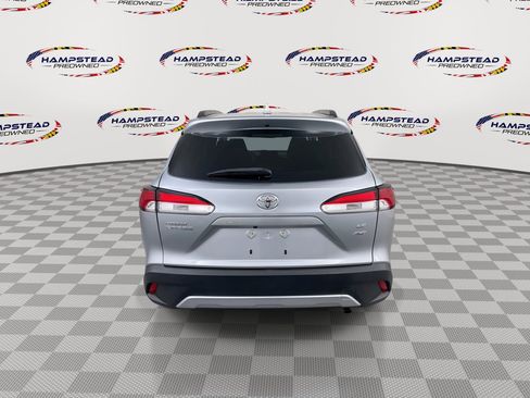 Used 2023 Toyota Corolla Cross LE image 7