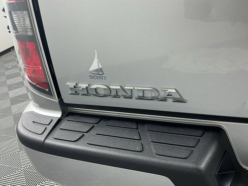 Used 2014 Honda Ridgeline SE image 19