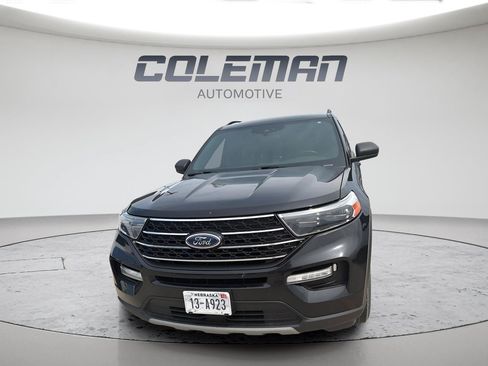 Used 2020 Ford Explorer XLT w/ Equipment Group 202A AWD/4WD image 2