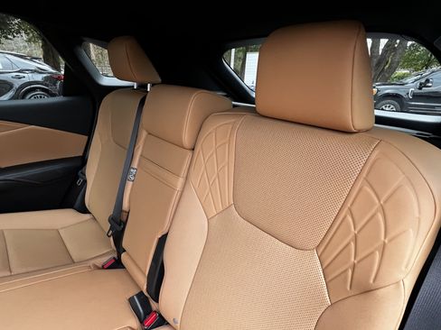 Used 2025 Lexus RX 350 Premium image 32