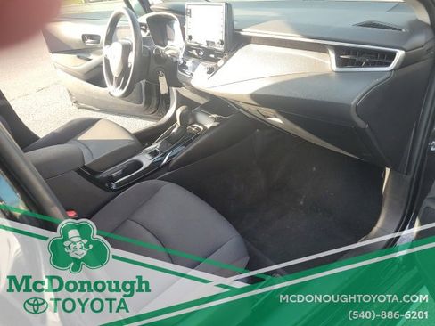 Used 2022 Toyota Corolla LE image 12