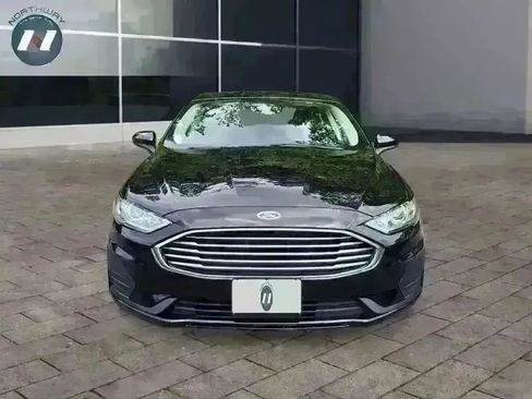 Used 2019 Ford Fusion SE image 8