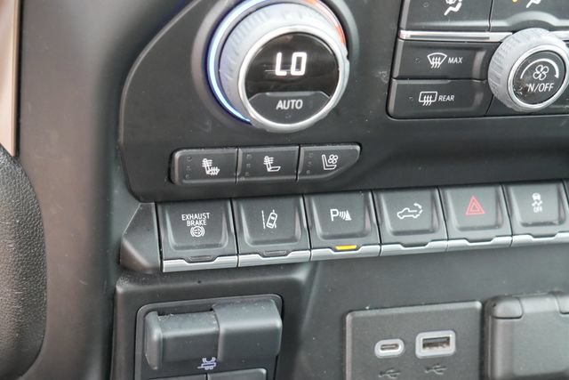 Used 2022 Chevrolet Silverado 3500 High Country AWD/4WD image 5