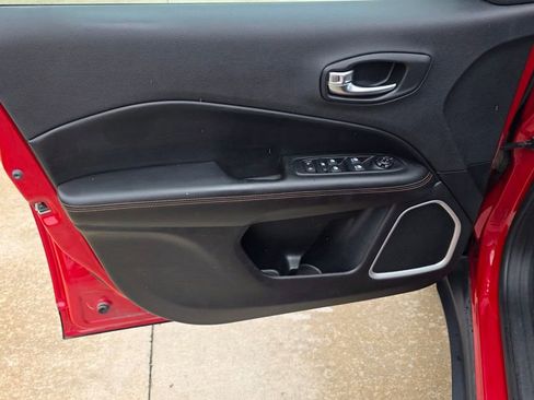 Used 2019 Jeep Compass Limited image 23