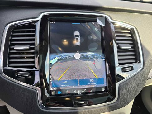 Certified 2023 Volvo XC90 B5 Plus w/ Protection Package Premier image 29