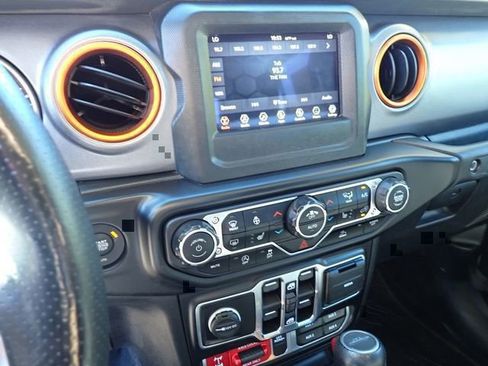 Certified 2021 Jeep Gladiator Mojave w/ LED Lighting Group AWD/4WD image 23