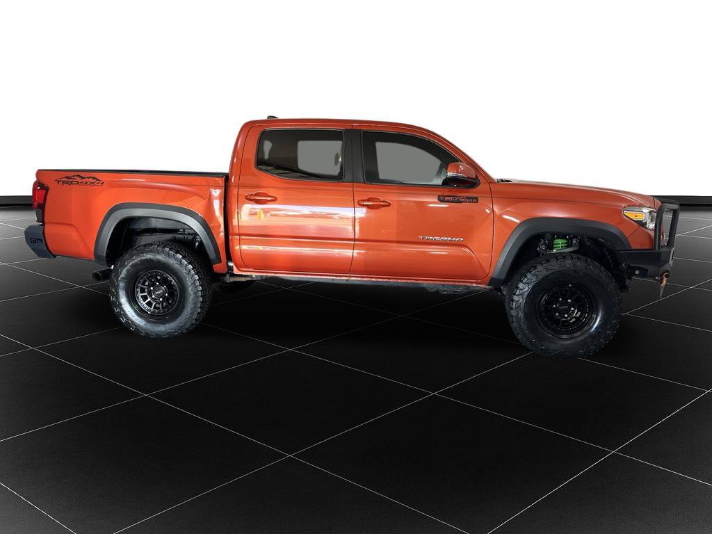 Used 2018 Toyota Tacoma TRD Off-Road AWD/4WD image 6