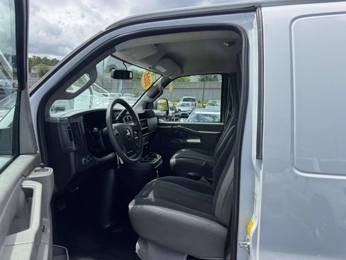 Used 2025 Chevrolet Express 2500 w/ Driver Convenience Package RWD image 19