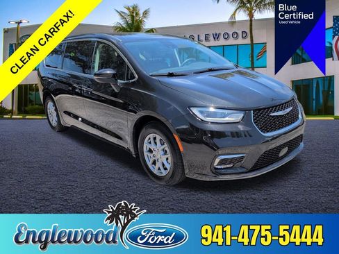 Used 2023 Chrysler Pacifica Touring-L FWD image 1