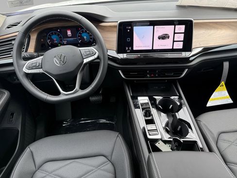 New 2026 Volkswagen Atlas SE image 11