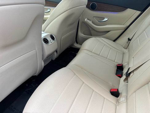 Used 2022 Mercedes-Benz GLC 300 4MATIC image 12