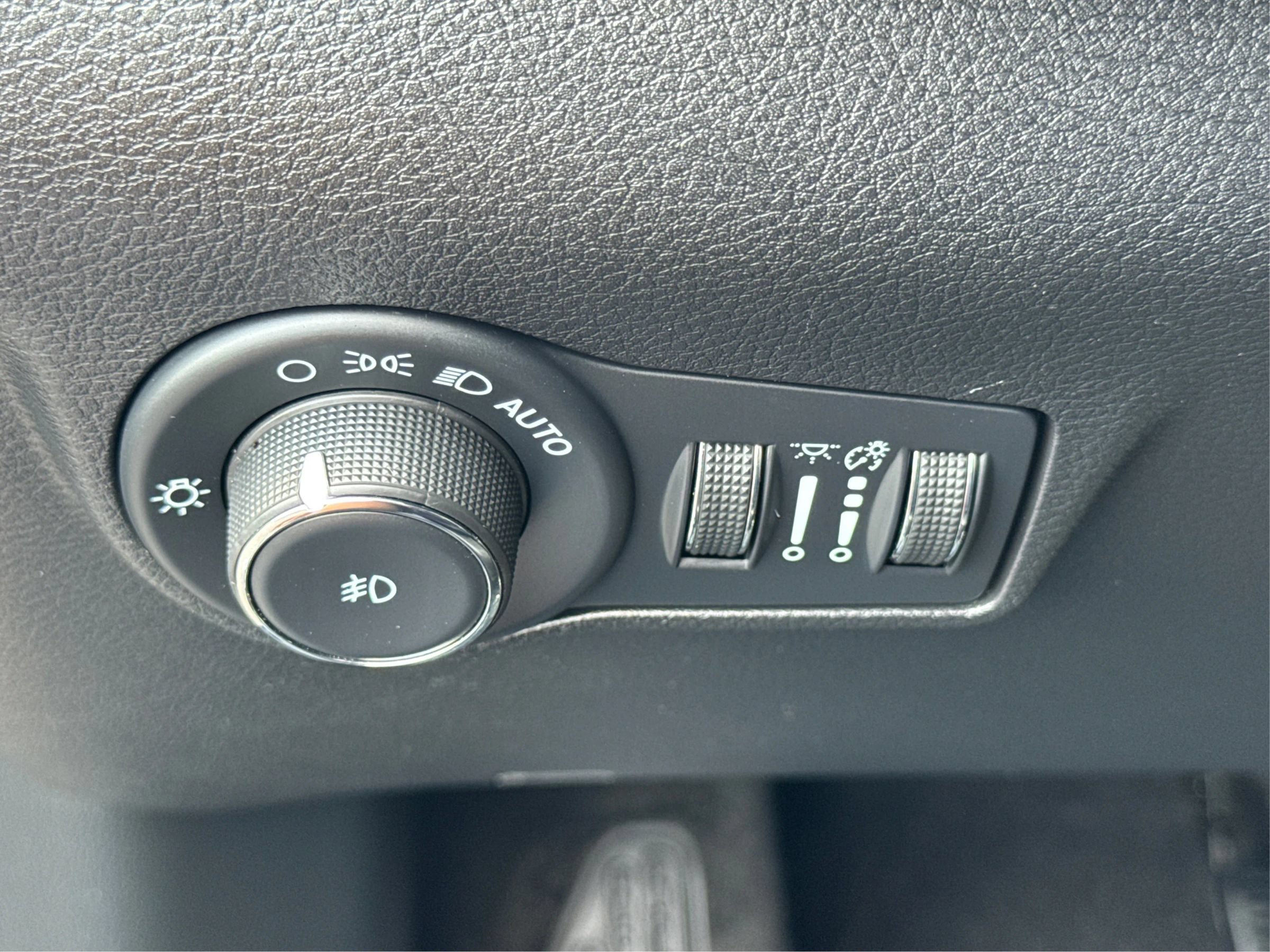Used 2022 Jeep Compass Trailhawk w/ Trailhawk Elite Group AWD/4WD image 17