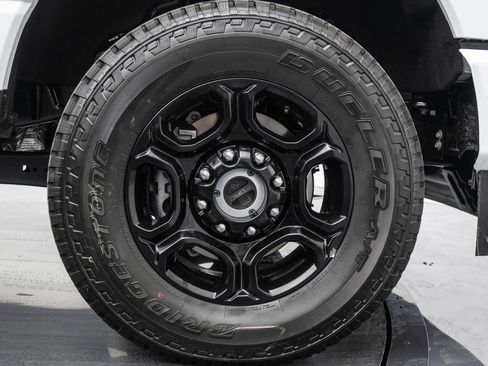 Used 2024 Ford F250 XL w/ STX Appearance Package AWD/4WD image 4