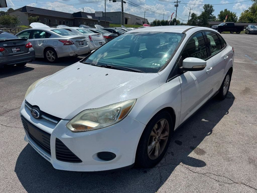 Used 2013 Ford Focus SE FWD image 3