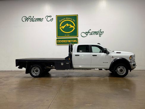 Used 2024 RAM 5500 SLT w/ Quick Order Package 2YG SLT AWD/4WD image 2