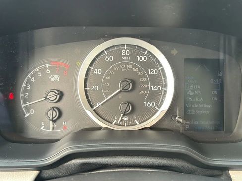 Used 2021 Toyota Corolla LE FWD image 16