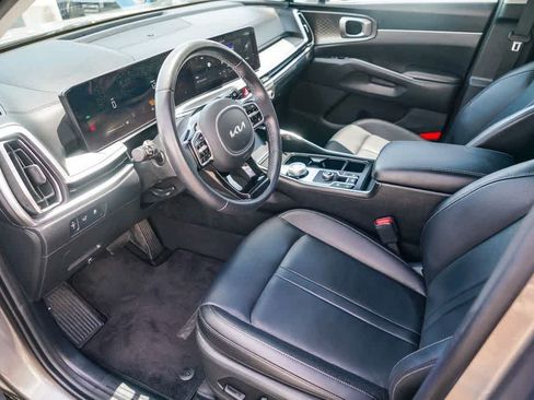 Certified 2025 Kia Sorento EX FWD image 16