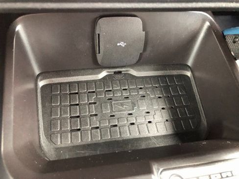 Used 2024 Ford Bronco Wildtrak image 11