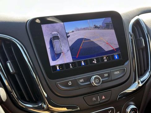 Used 2023 Chevrolet Equinox RS FWD image 25