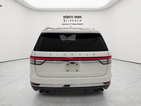 Used 2021 Lincoln Aviator Reserve w/ Class IV Trailer Tow Package RWD image 4