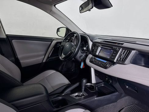 Used 2018 Toyota RAV4 XLE image 27