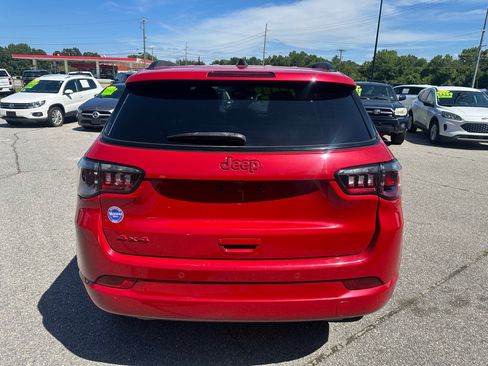Used 2023 Jeep Compass Limited AWD/4WD image 4