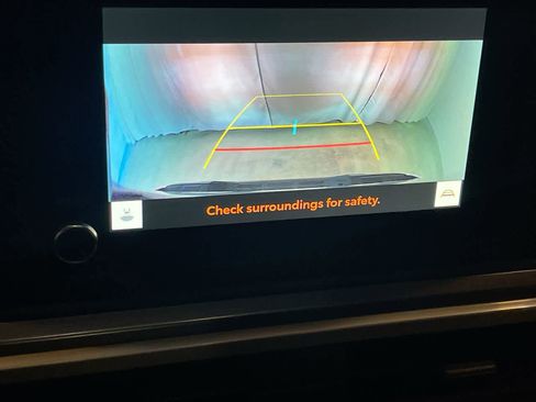 Certified 2024 Toyota Tacoma SR5 image 17