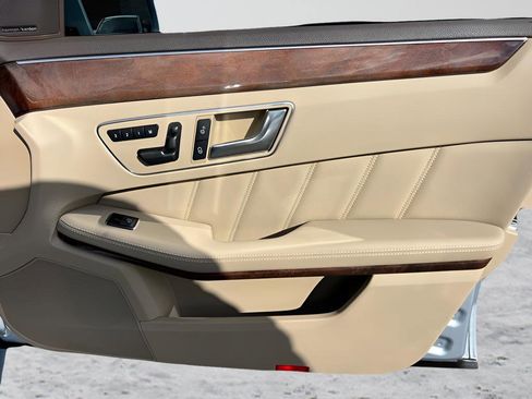 Used 2013 Mercedes-Benz E 350 Sedan image 36